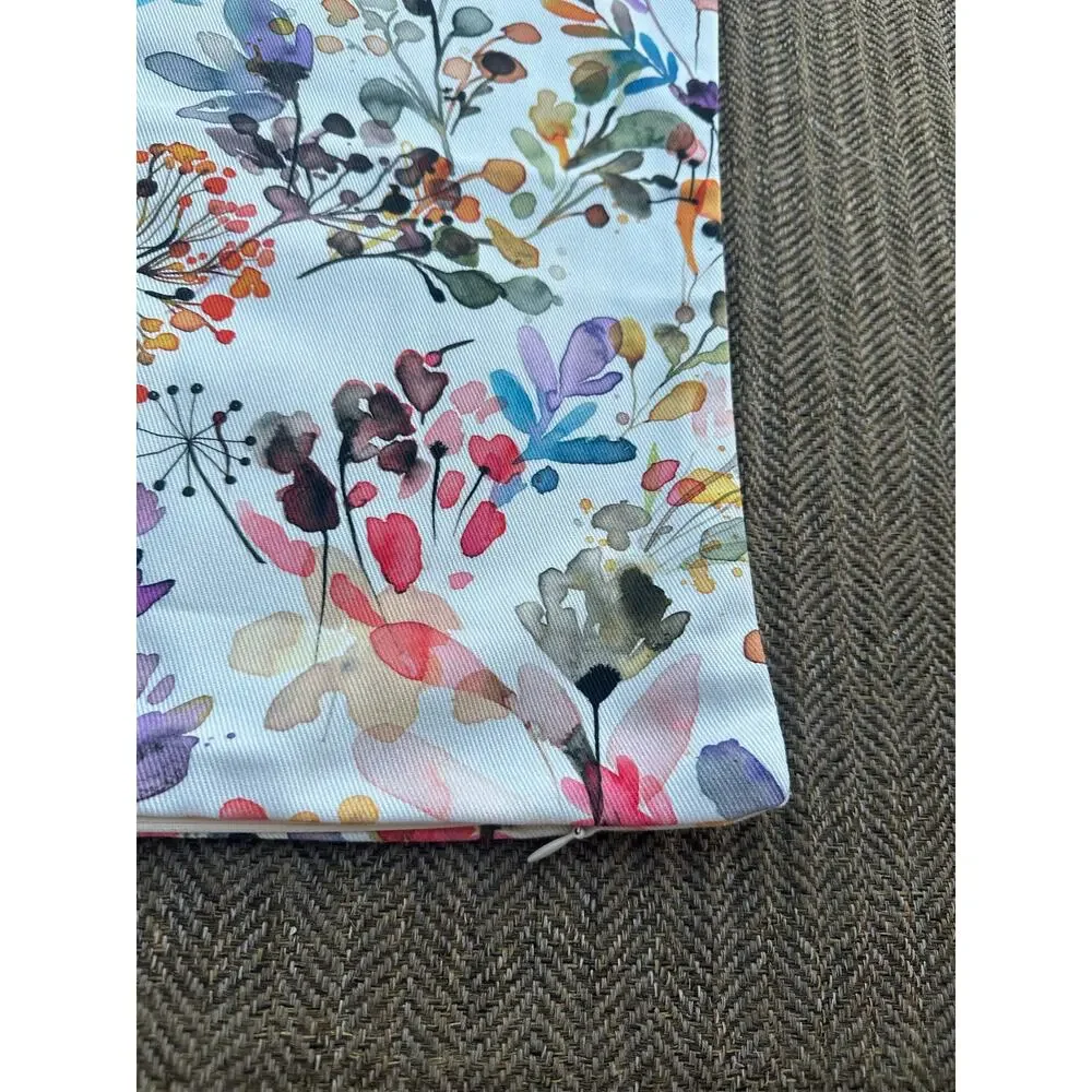 Pink floral pillow cover 18x18” watercolor pattern new zippered throw decor art